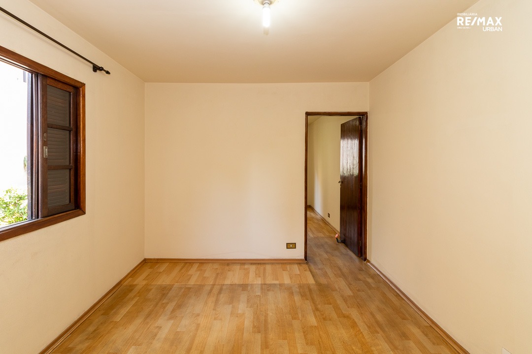 Casa à venda com 4 quartos, 150m² - Foto 14