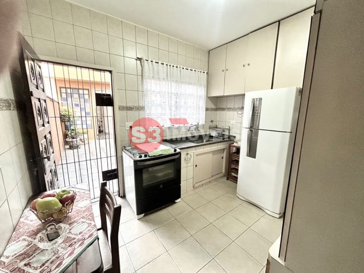 Casa à venda com 2 quartos, 136m² - Foto 14