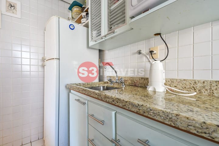 Apartamento à venda com 2 quartos, 64m² - Foto 27