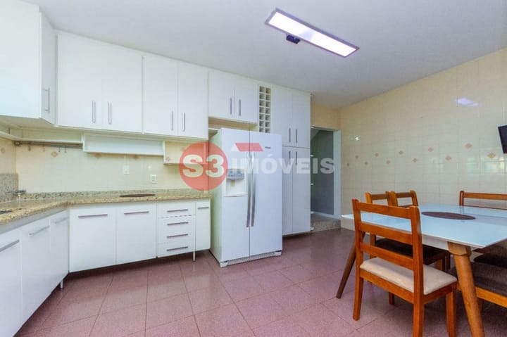 Casa à venda com 2 quartos, 140m² - Foto 18