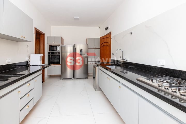 Casa à venda com 4 quartos, 450m² - Foto 16