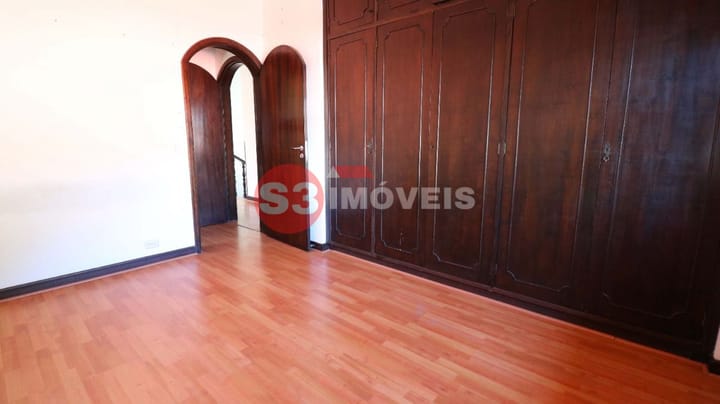 Casa à venda com 4 quartos, 336m² - Foto 17