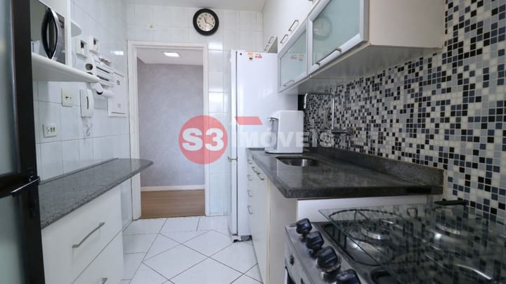 Apartamento à venda com 3 quartos, 70m² - Foto 18