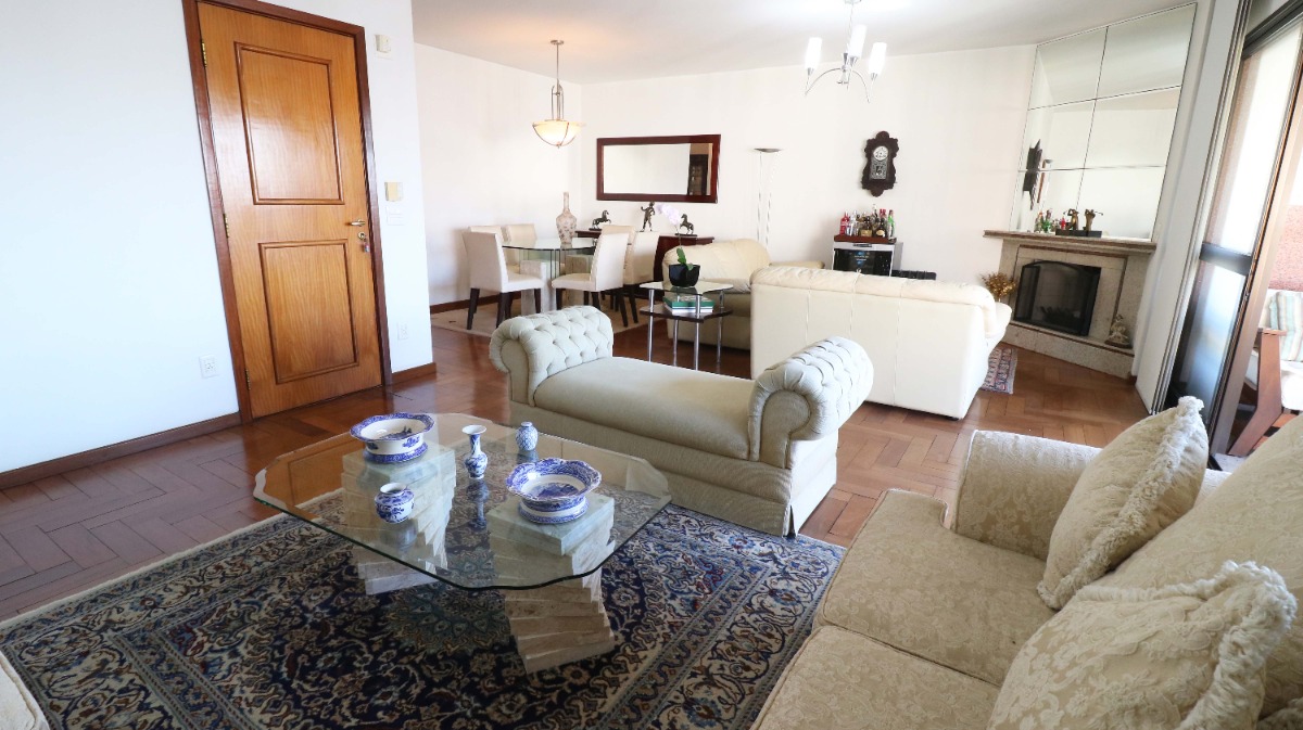 Apartamento à venda com 4 quartos, 226m² - Foto 8