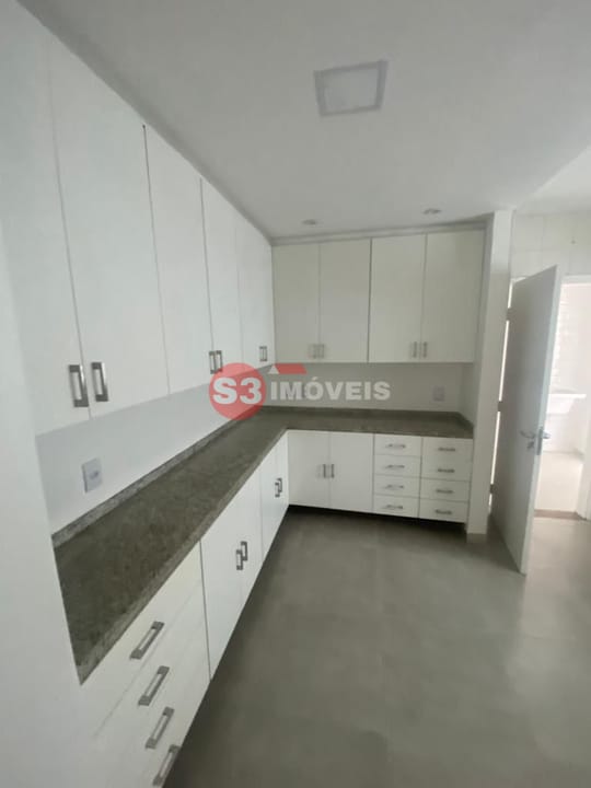 Casa à venda com 3 quartos, 196m² - Foto 9