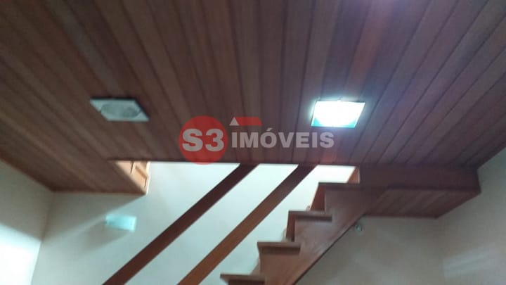 Casa para alugar com 4 quartos, 161m² - Foto 9