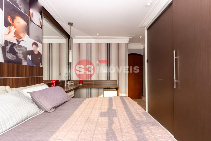 Casa à venda com 3 quartos, 215m² - Foto 11