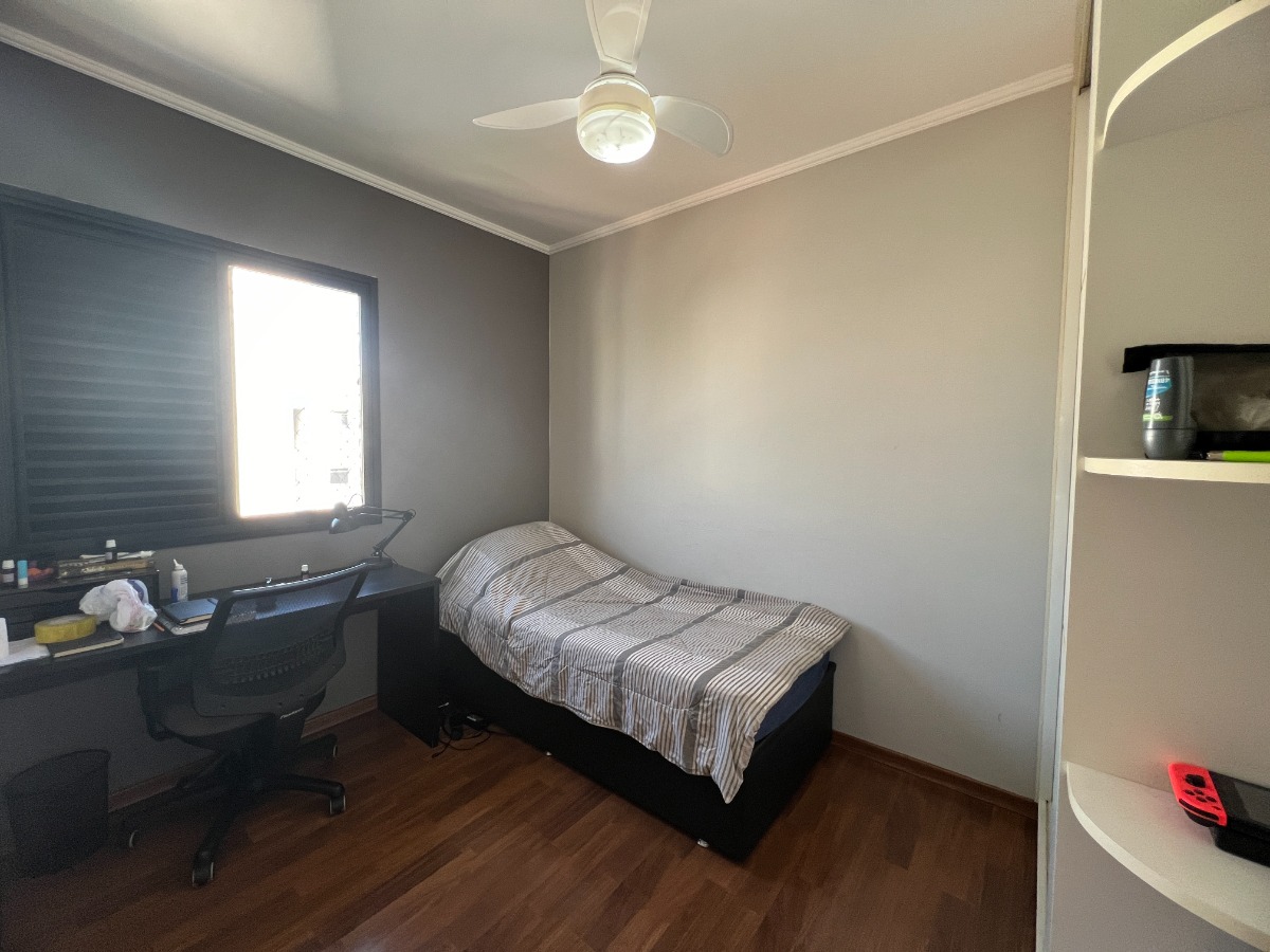 Apartamento à venda com 3 quartos, 76m² - Foto 15