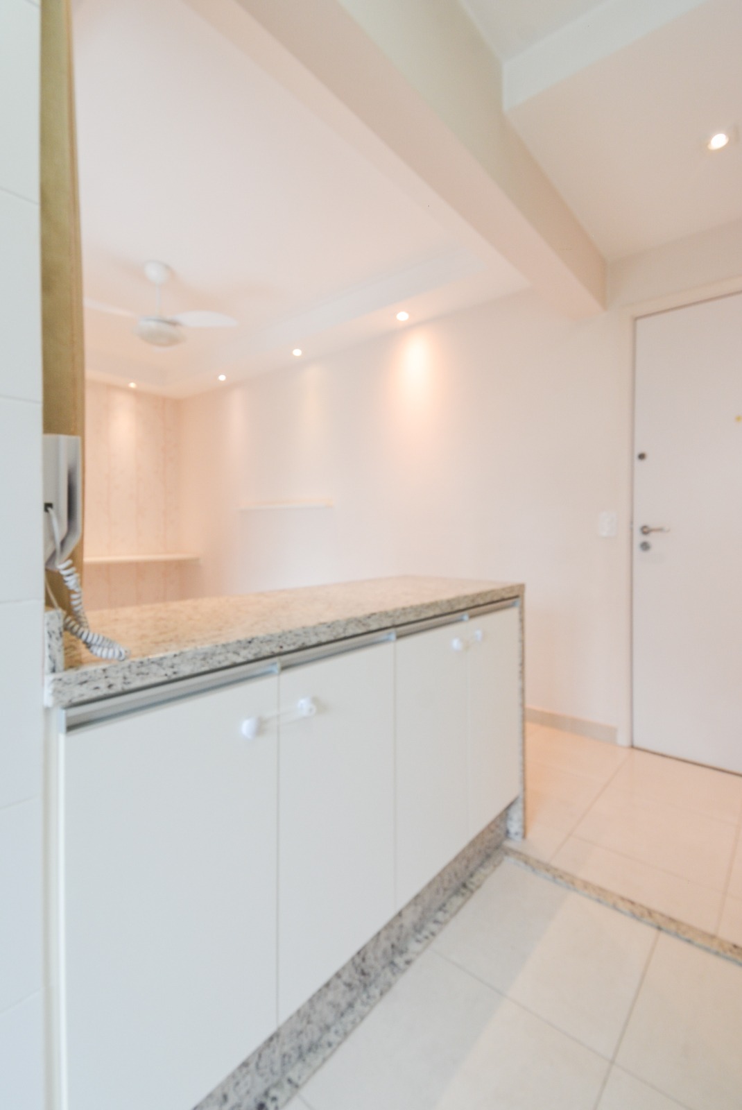 Apartamento à venda com 2 quartos, 57m² - Foto 17