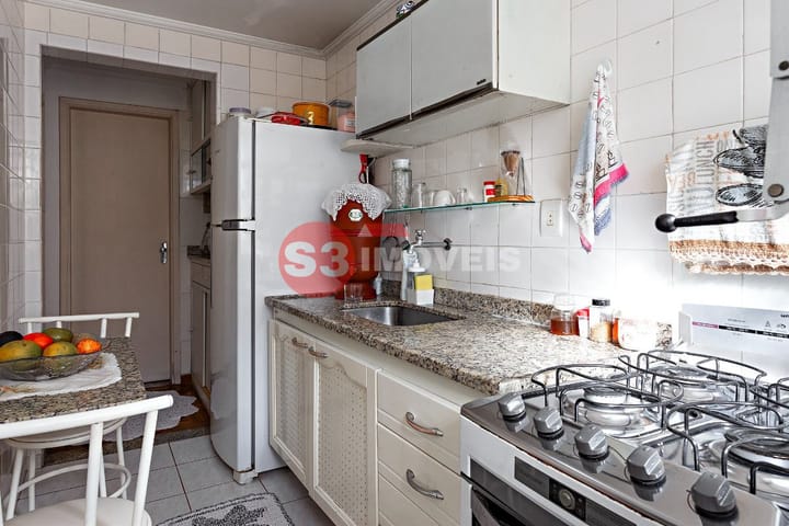 Apartamento à venda com 1 quarto, 40m² - Foto 13