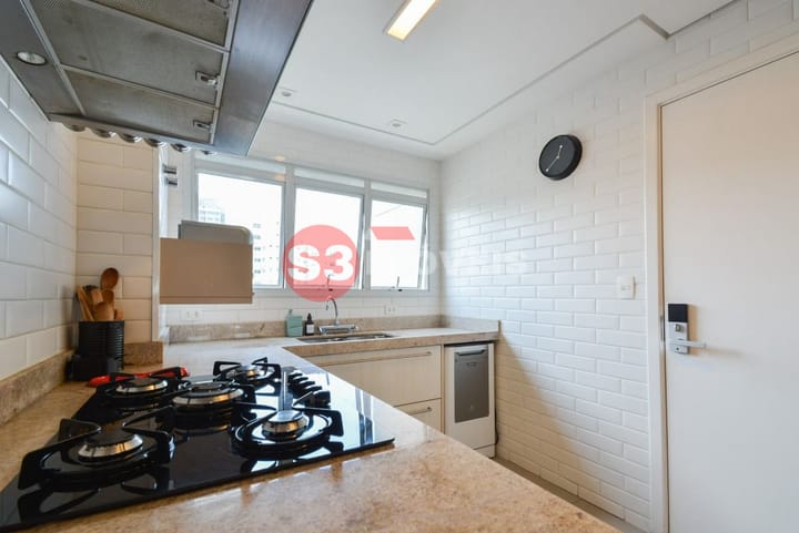 Apartamento à venda com 3 quartos, 188m² - Foto 18