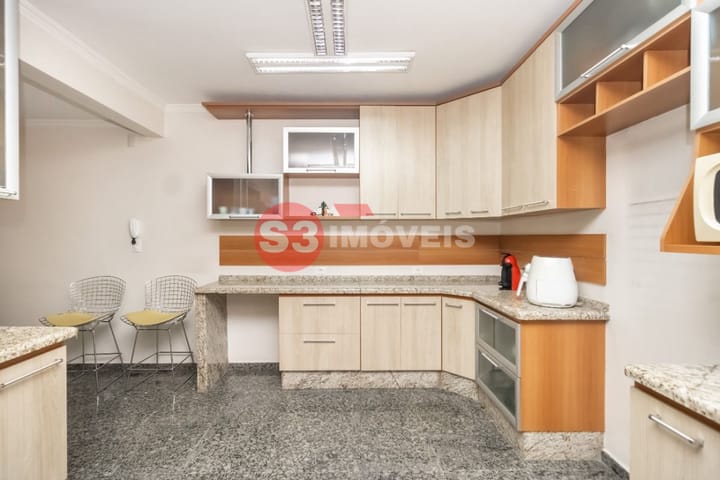 Casa à venda com 3 quartos, 380m² - Foto 14