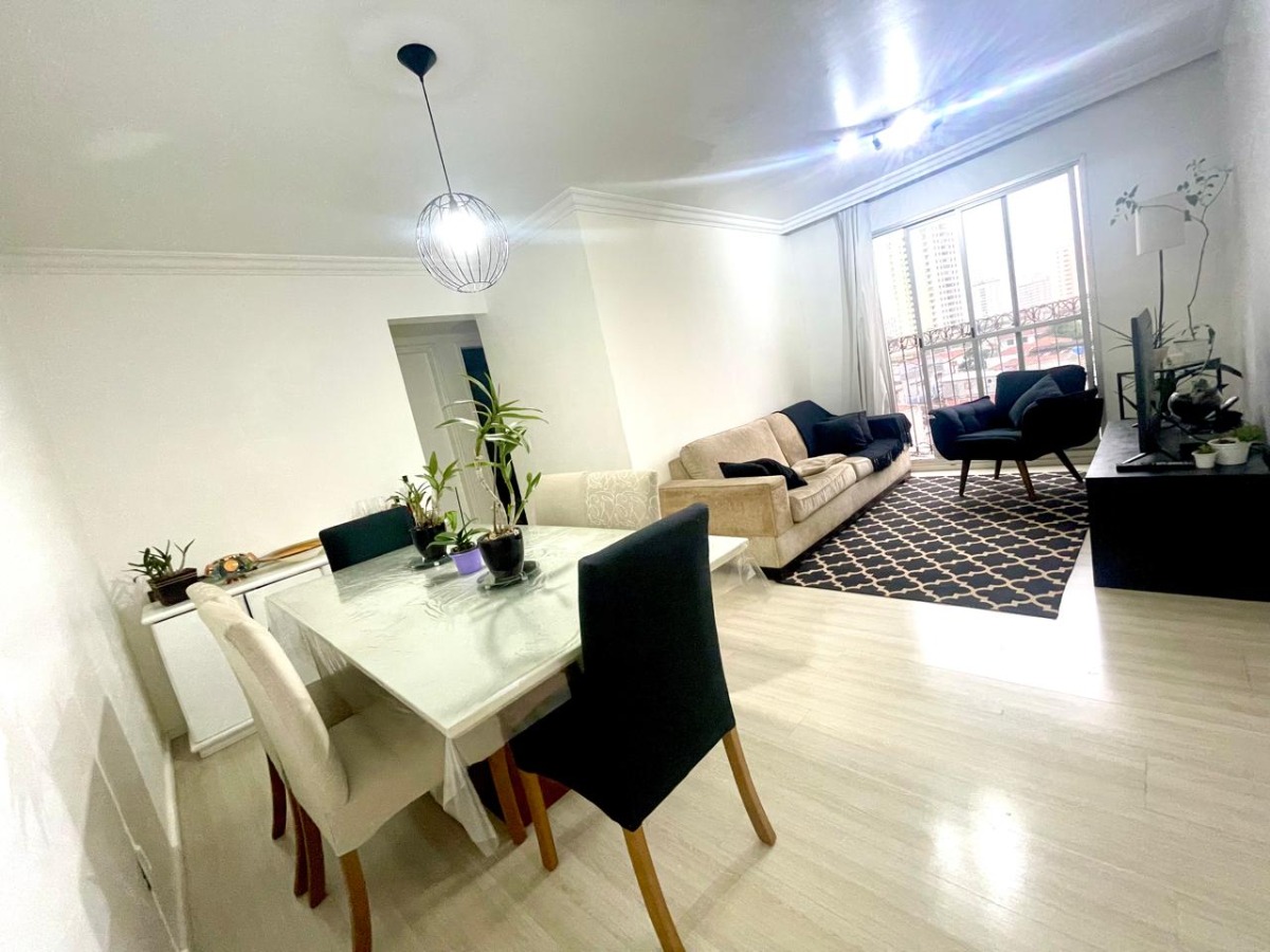 Apartamento à venda com 2 quartos, 67m² - Foto 1