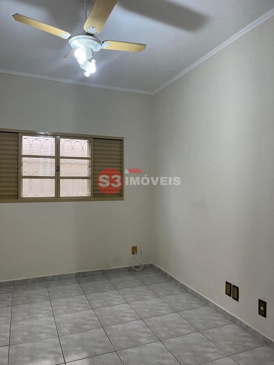 Casa para alugar com 3 quartos, 150m² - Foto 11