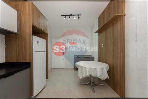 Apartamento à venda com 3 quartos, 180m² - Foto 9