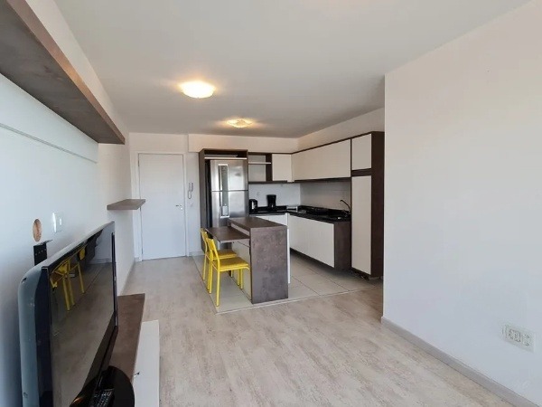 Apartamento à venda com 2 quartos, 62m² - Foto 4