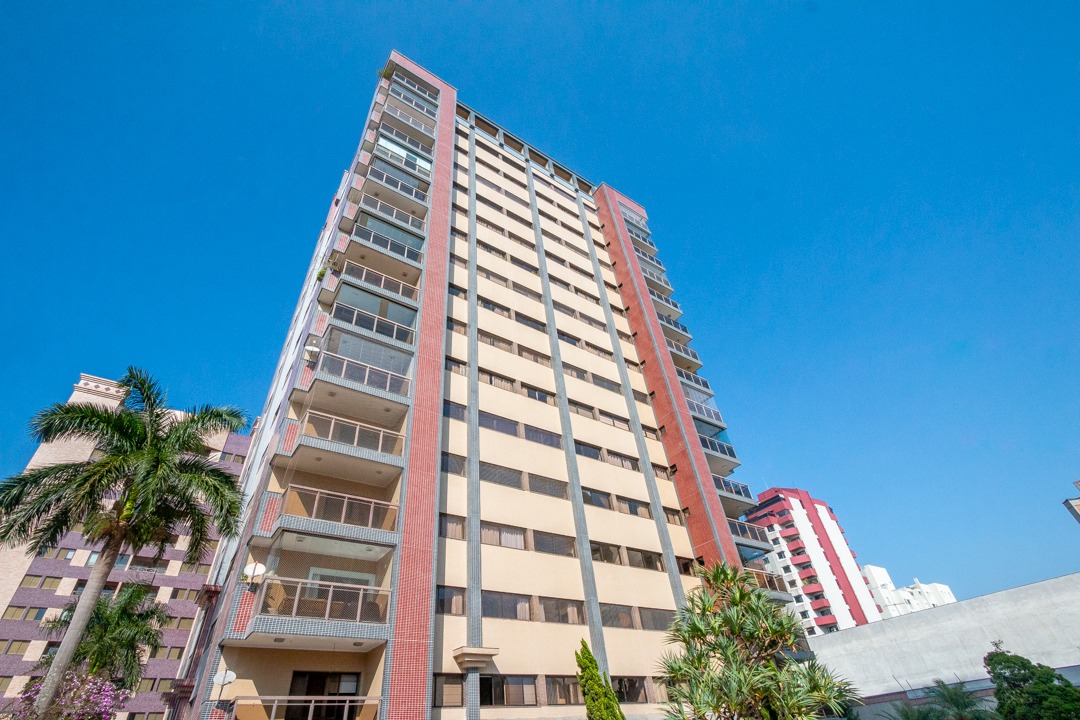 Apartamento à venda com 4 quartos, 270m² - Foto 8