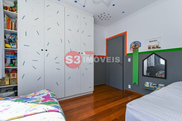 Casa à venda com 4 quartos, 240m² - Foto 27