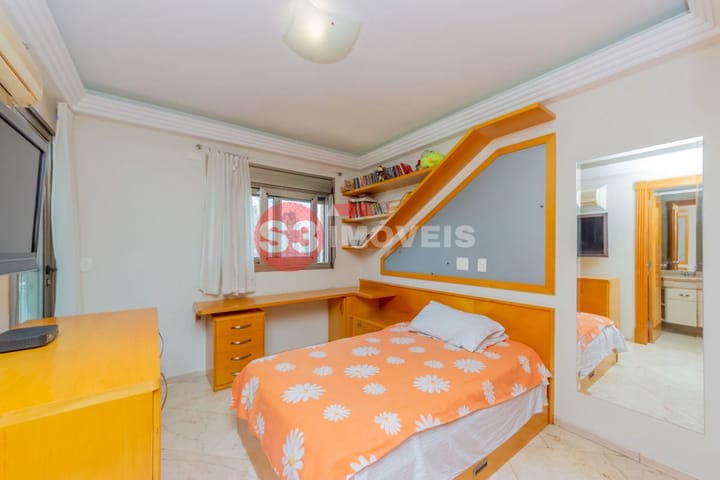 Apartamento à venda com 4 quartos, 228m² - Foto 13