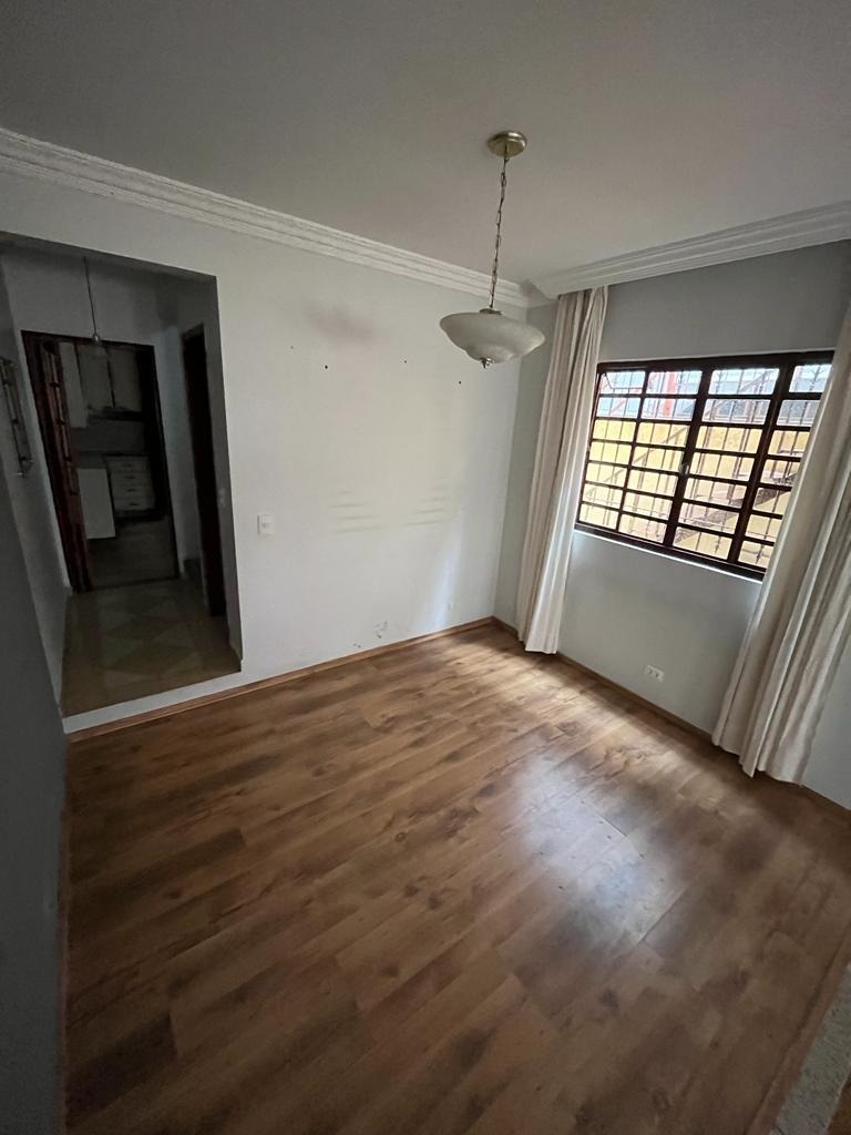 Casa à venda com 3 quartos, 198m² - Foto 4