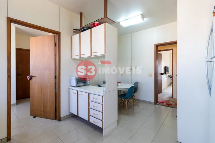 Apartamento à venda com 4 quartos, 196m² - Foto 31