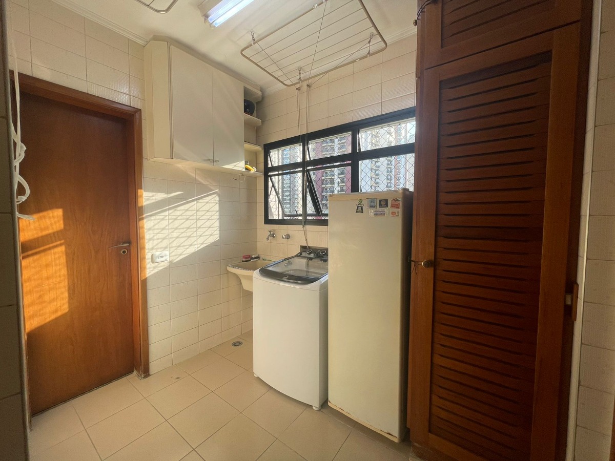 Apartamento à venda com 3 quartos, 165m² - Foto 22