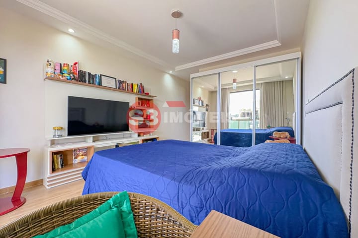 Casa de Condomínio à venda com 4 quartos, 240m² - Foto 18