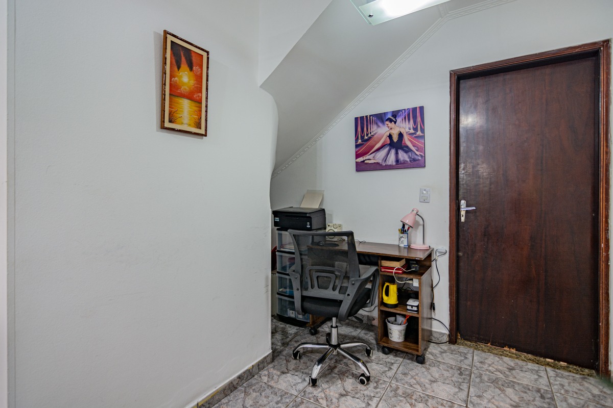 Casa à venda com 3 quartos, 148m² - Foto 11