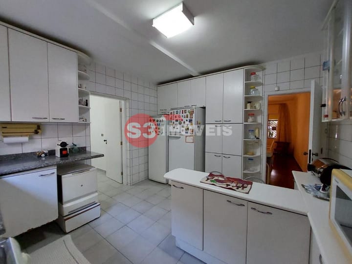 Casa à venda com 4 quartos, 200m² - Foto 16