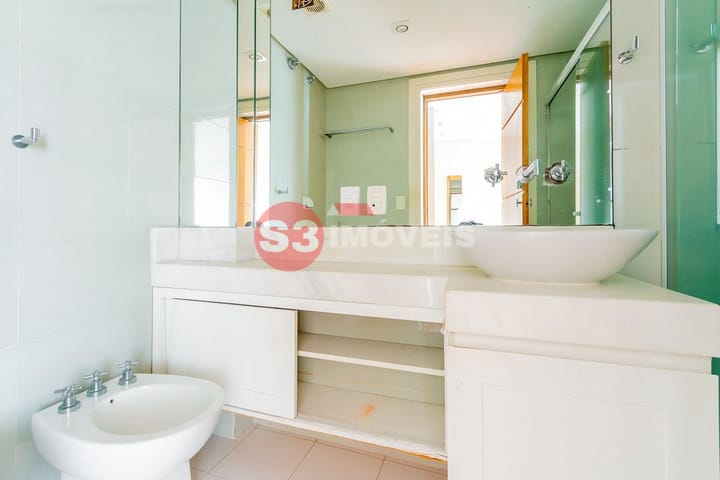 Apartamento à venda com 3 quartos, 134m² - Foto 18