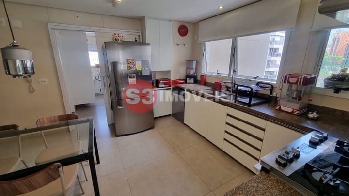 Apartamento à venda com 4 quartos, 194m² - Foto 12