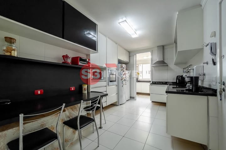 Apartamento à venda com 3 quartos, 136m² - Foto 35