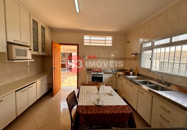 Casa à venda com 3 quartos, 178m² - Foto 5