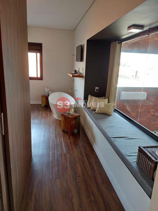 Casa de Condomínio à venda com 3 quartos, 250m² - Foto 14