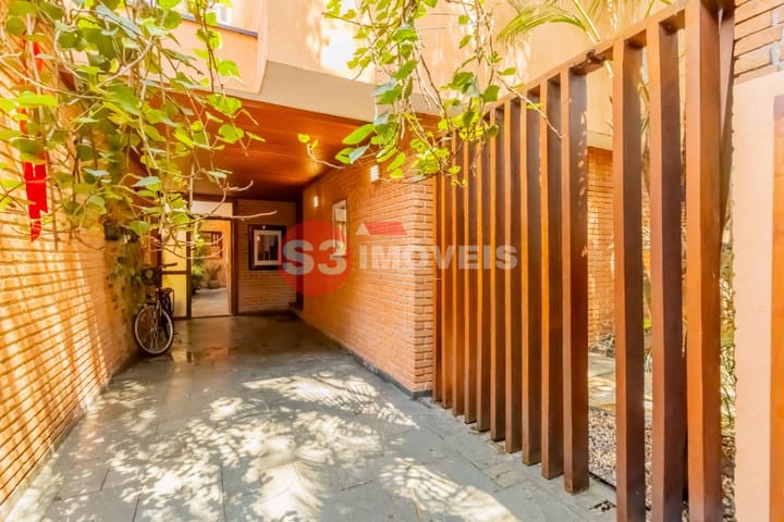 Casa à venda com 4 quartos, 310m² - Foto 19