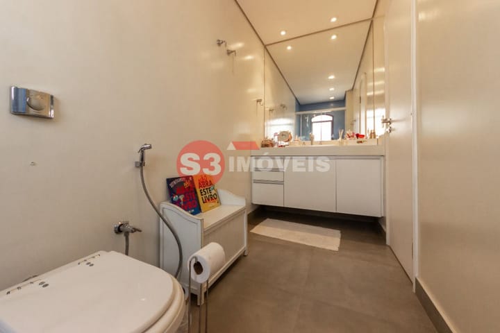 Apartamento à venda com 4 quartos, 225m² - Foto 18