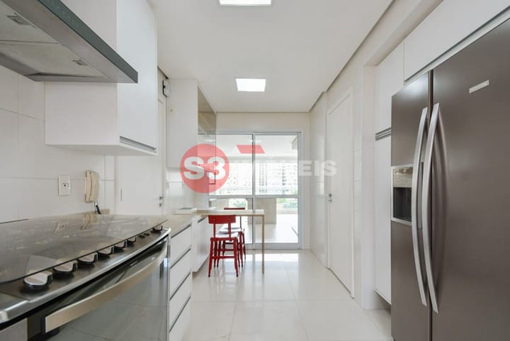 Apartamento à venda com 3 quartos, 157m² - Foto 23