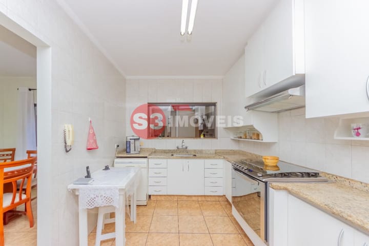 Casa à venda com 3 quartos, 202m² - Foto 17