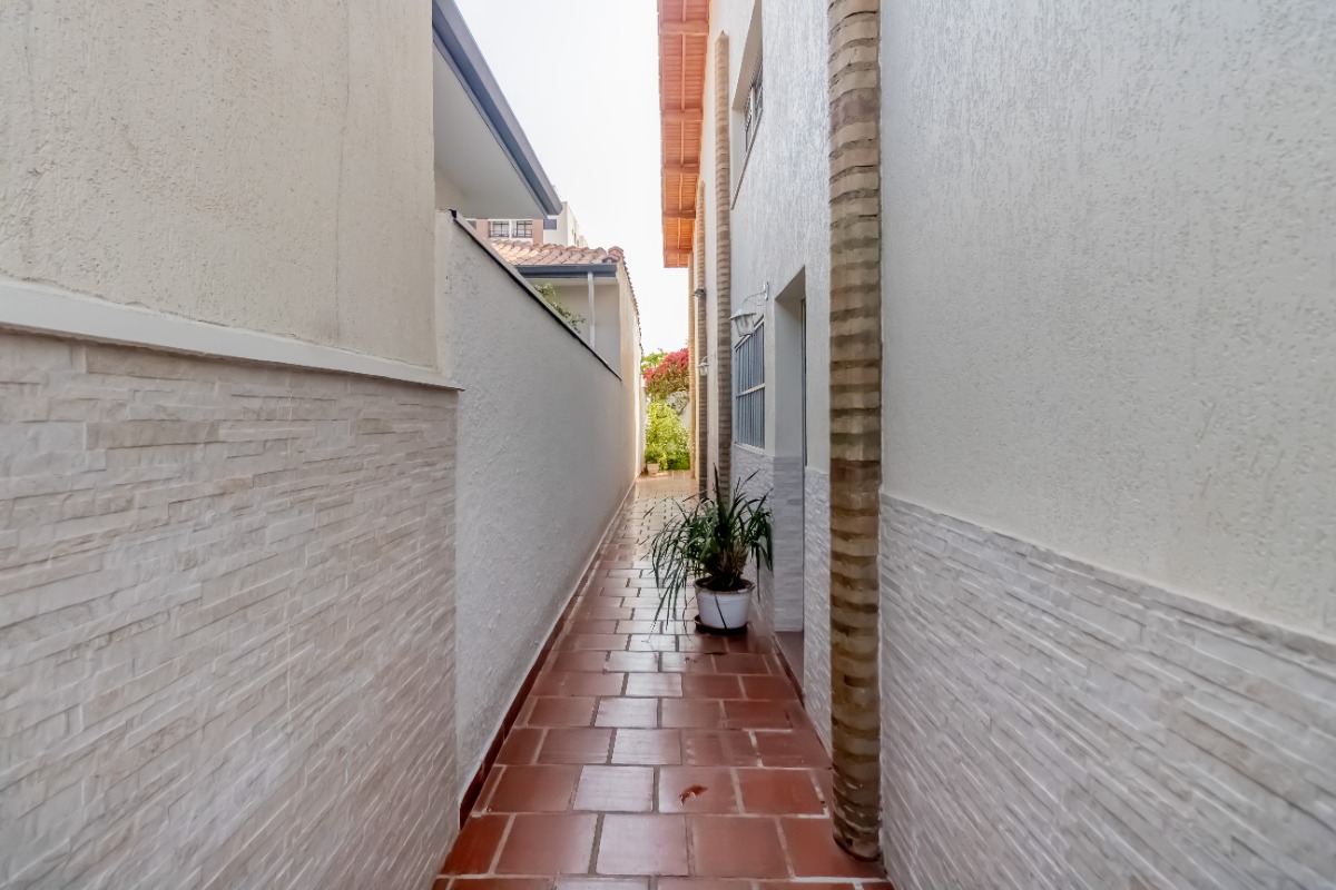 Casa à venda com 3 quartos, 151m² - Foto 4