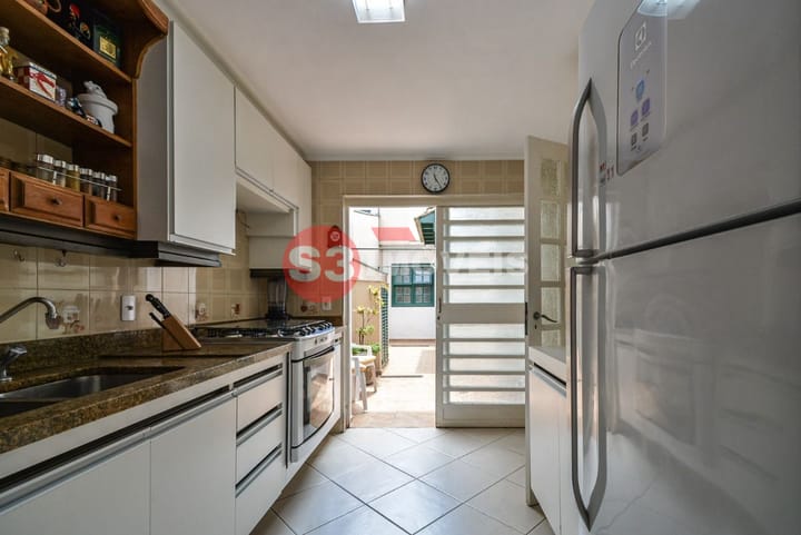 Casa à venda com 3 quartos, 190m² - Foto 24