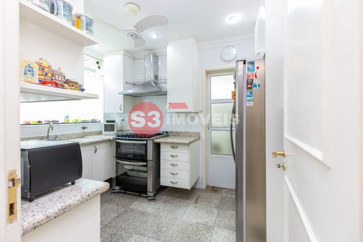 Casa à venda com 4 quartos, 420m² - Foto 43