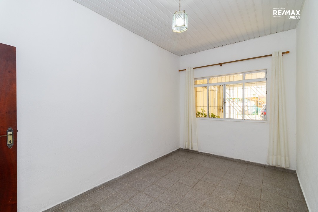 Casa à venda com 4 quartos, 150m² - Foto 2