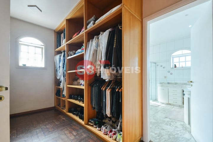 Casa à venda com 4 quartos, 450m² - Foto 35