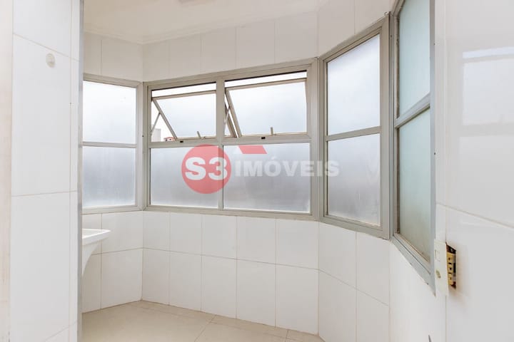 Apartamento à venda com 2 quartos, 62m² - Foto 17