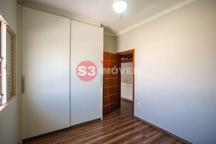 Casa à venda com 4 quartos, 297m² - Foto 28