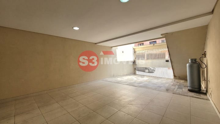 Casa à venda com 3 quartos, 245m² - Foto 5