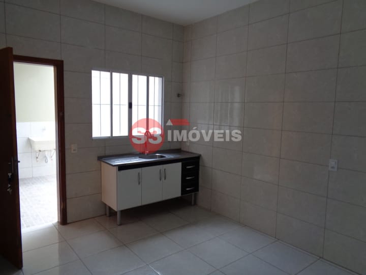 Casa à venda com 6 quartos, 250m² - Foto 11