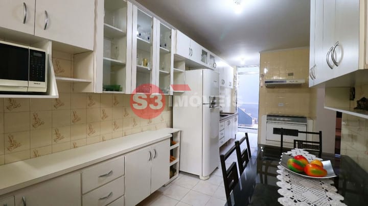 Casa à venda com 3 quartos, 250m² - Foto 35