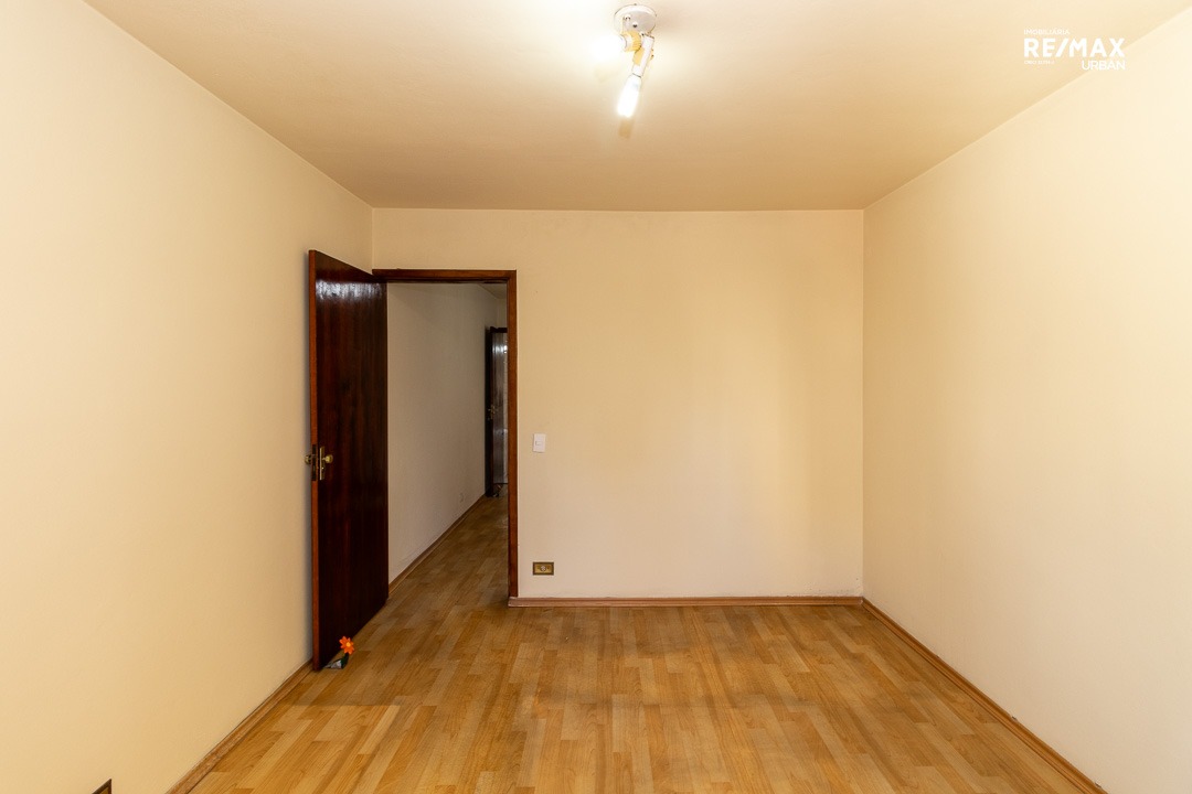 Casa à venda com 4 quartos, 150m² - Foto 13