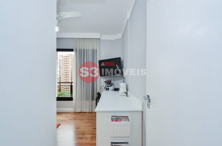 Apartamento à venda com 3 quartos, 195m² - Foto 31